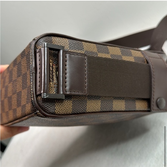 LOUIS VUITTON DAMIER BROWN UNISEX CROSSBODY WITH DUST BAG - Picture 11 of 16